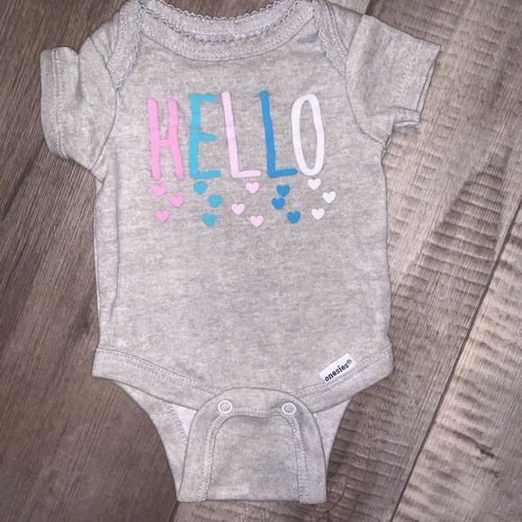 GERBER Onesies set of 2‎ baby girl- size Preemie - Picture 3 of 9